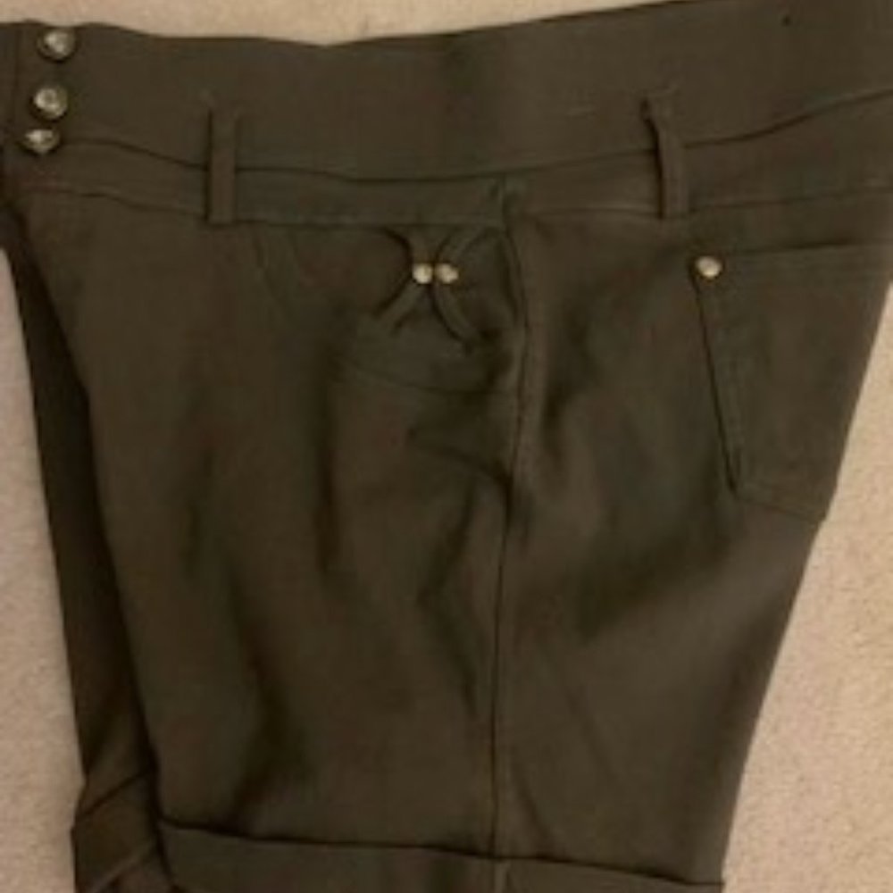 Olive Green stretch cuffed-shorts